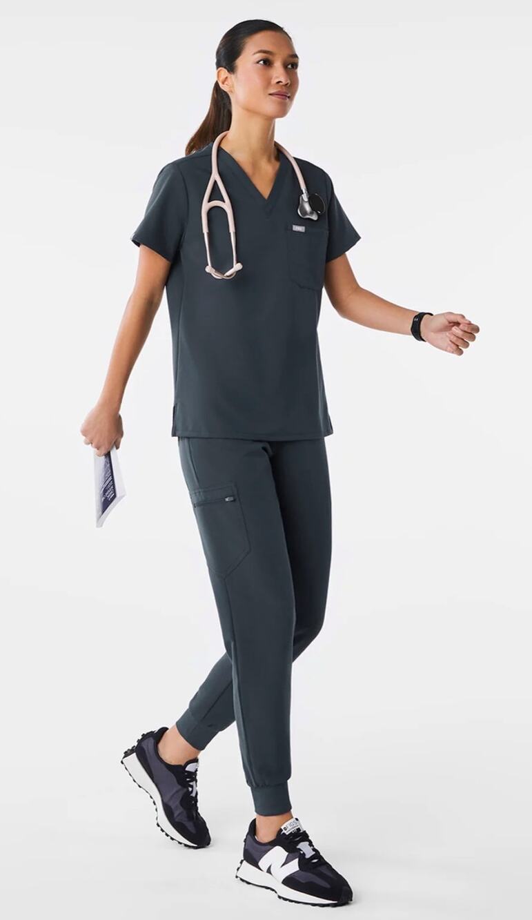 Dark Harbor Figs Catarina One Pocket Top and Zamora Joggers XS/S